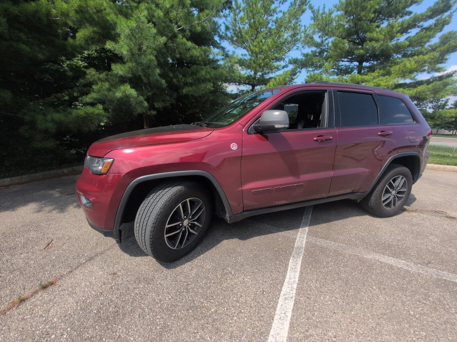 Used 2017 Jeep Grand Cherokee Trailhawk AWD/4WD image 13