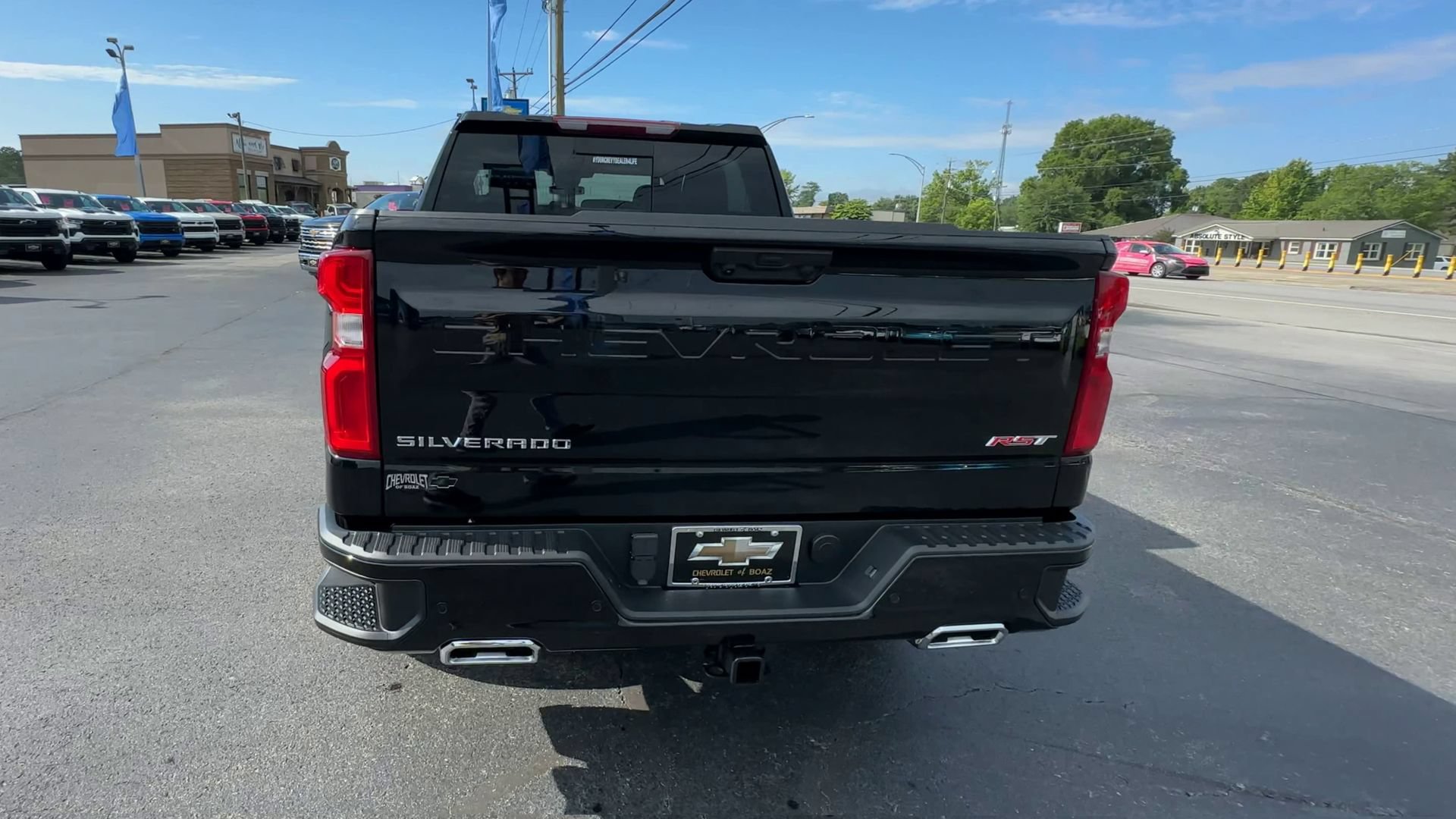 Used 2025 Chevrolet Silverado 1500 RST w/ Z71 Off-Road Package AWD/4WD image 7