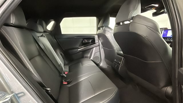 Used 2023 Subaru Solterra AWD image 27