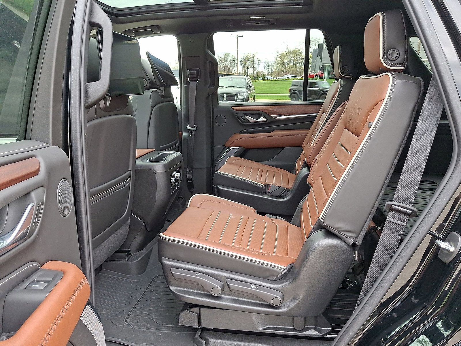 Used 2024 GMC Yukon Denali Ultimate image 20