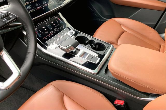 Used 2020 Audi Q7 3.0T Premium image 16