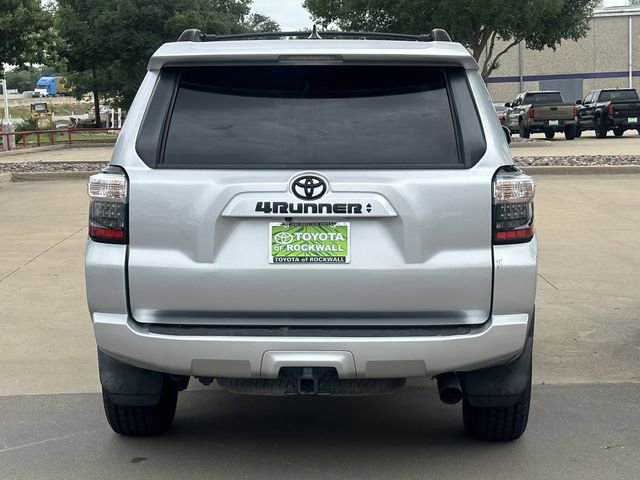 Used 2022 Toyota 4Runner SR5 Premium w/ Moonroof Package AWD/4WD image 5