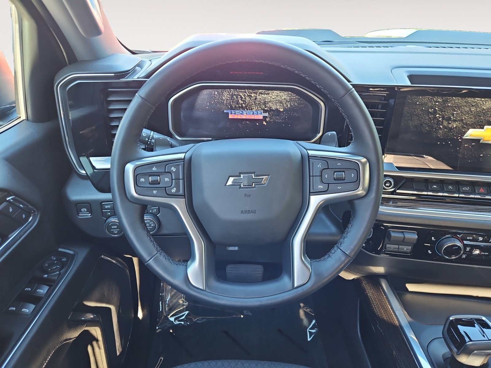 Used 2026 Chevrolet Silverado 1500 LT Trail Boss w/ Protection Package AWD/4WD image 13