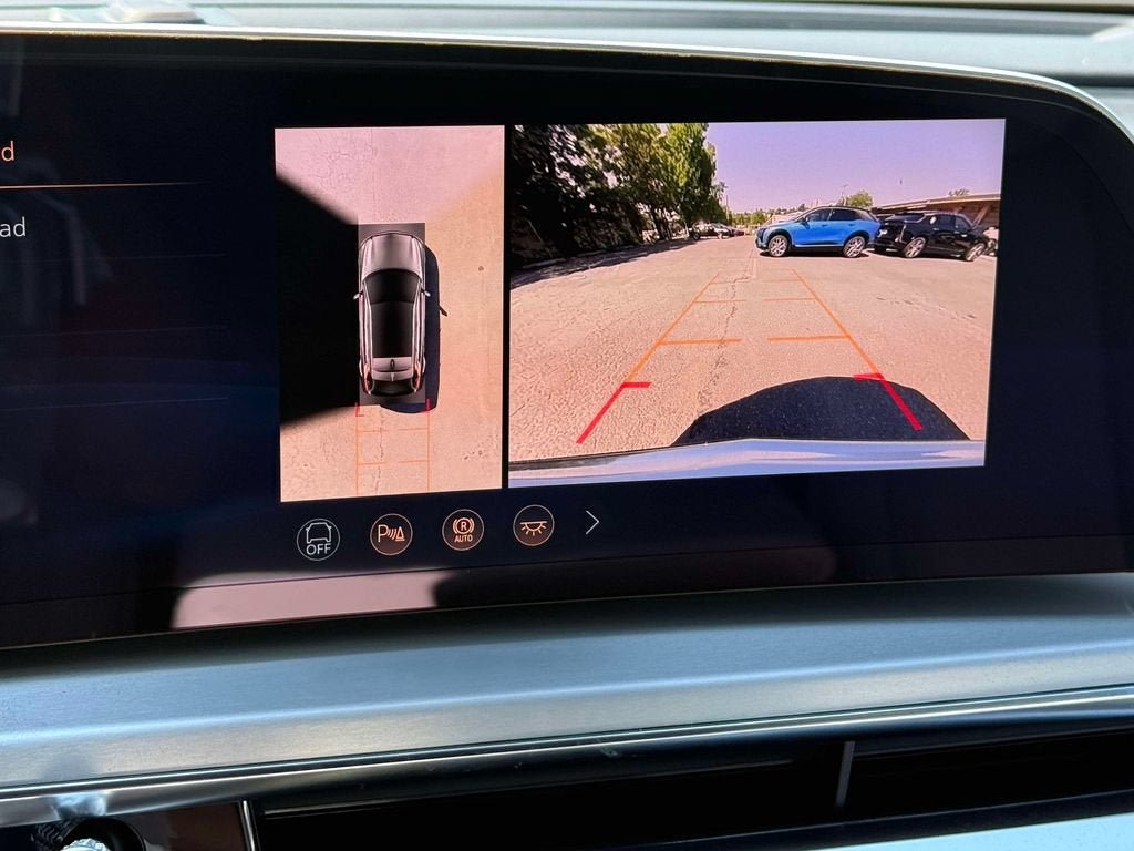 New 2026 Cadillac Lyriq Luxury RWD image 4