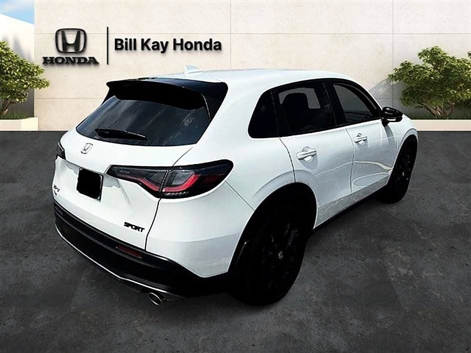 Used 2024 Honda HR-V Sport image 3