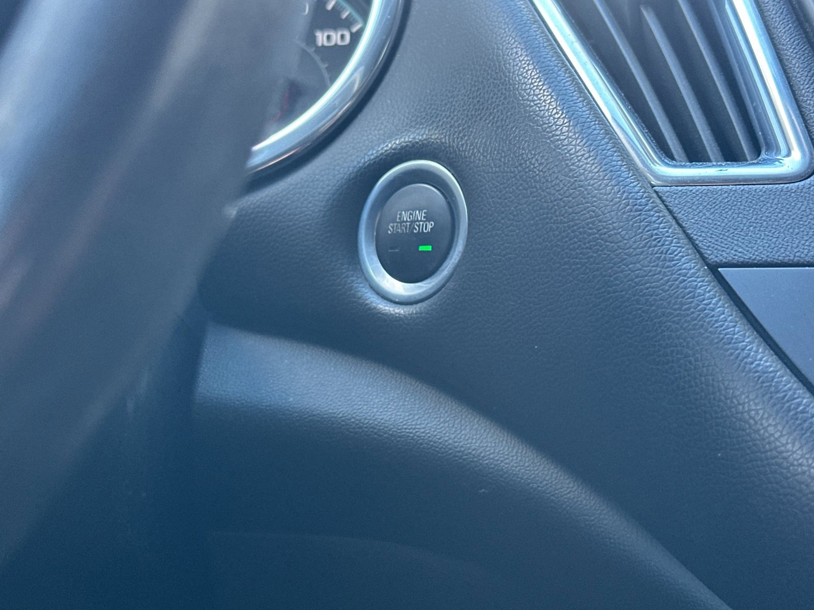 Used 2019 Chevrolet Malibu LT w/ Leather Package image 20