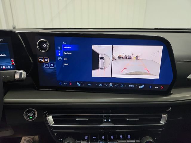 New 2026 Chevrolet Traverse LT w/ Driver Confidence Package FWD image 23