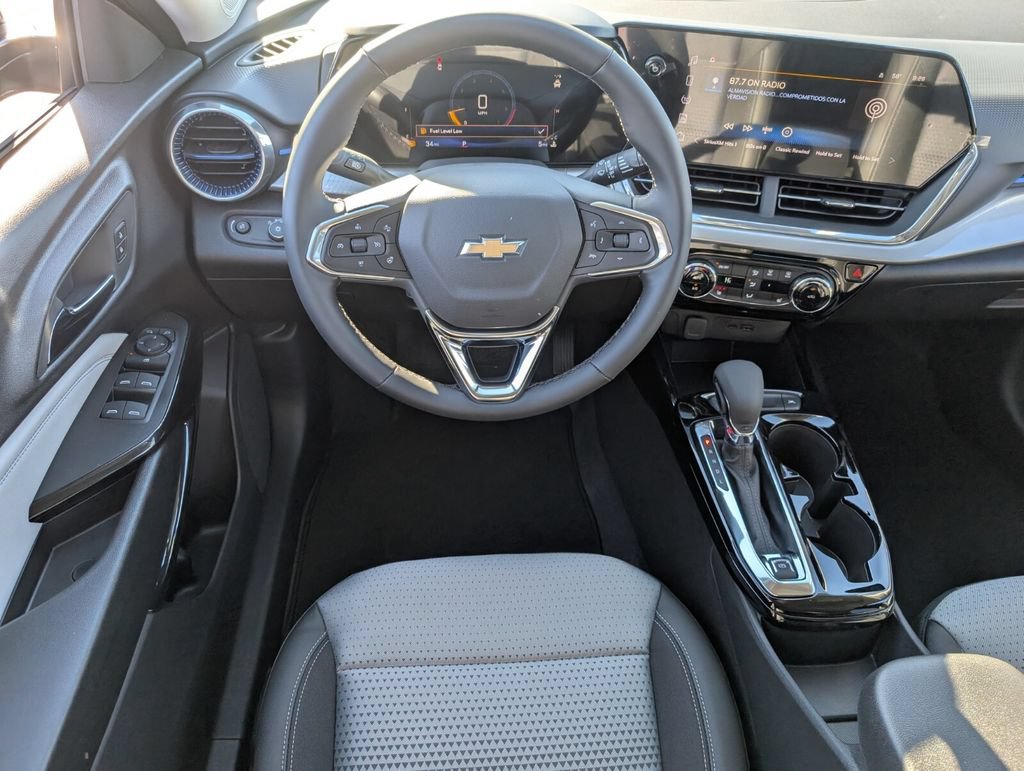 New 2026 Chevrolet Trax LT w/ Driver Confidence Package FWD image 7