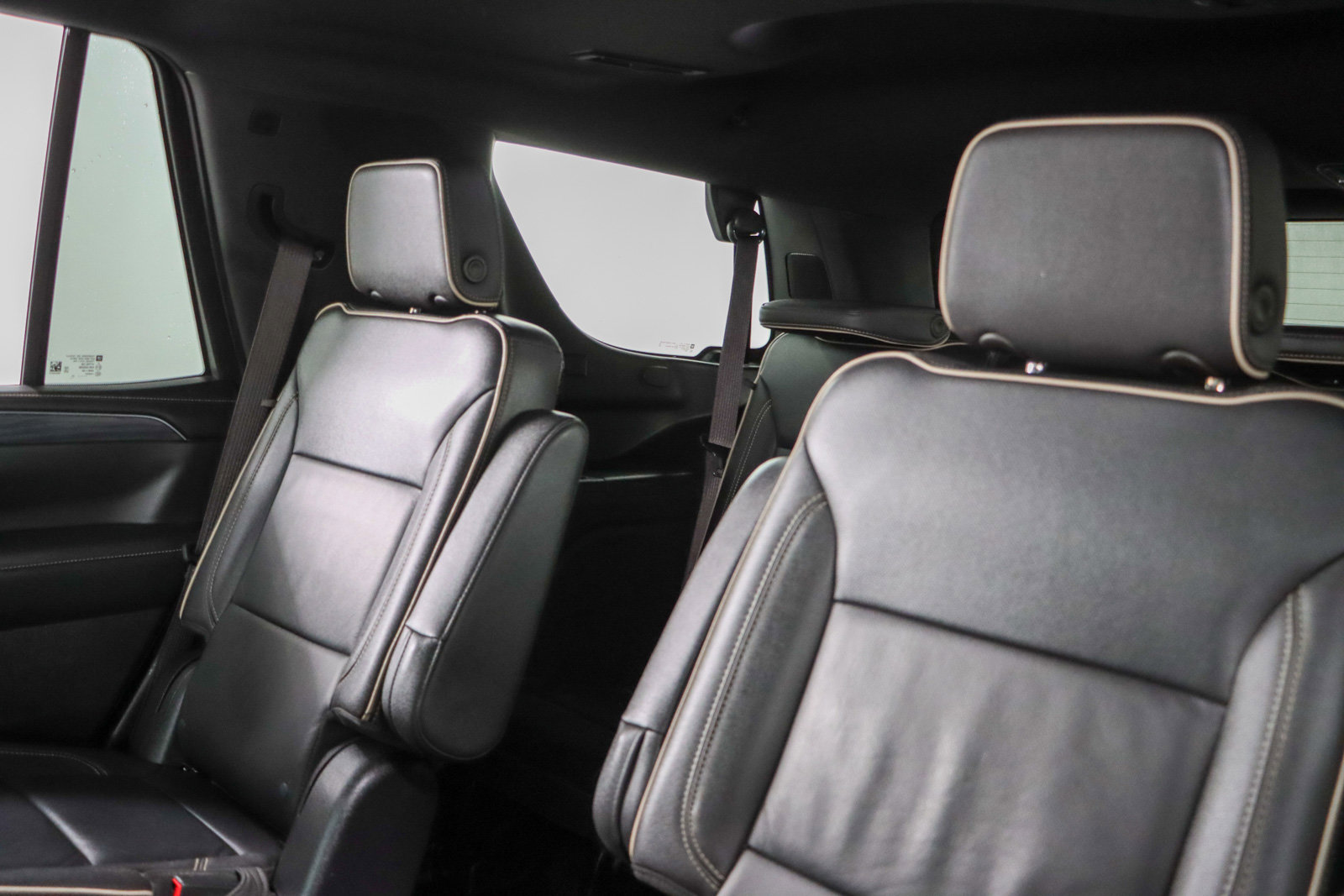 Used 2024 GMC Yukon SLT w/ SLT Premium Package AWD/4WD image 28