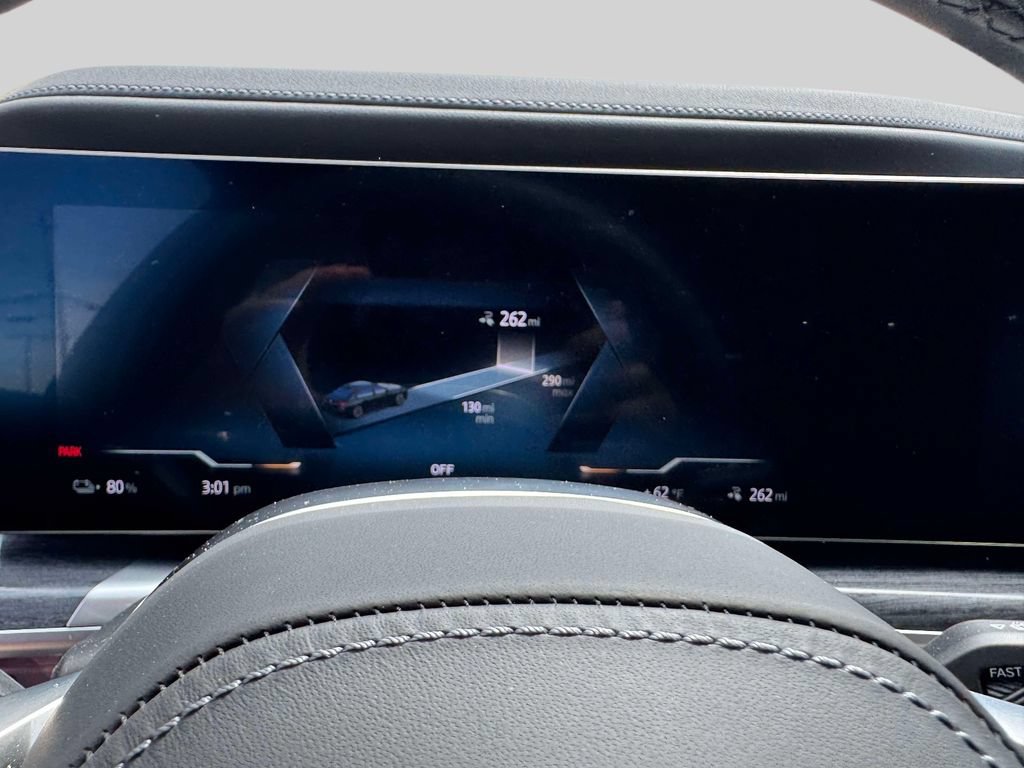 Used 2025 BMW i7 eDrive50 w/ M Sport Package RWD image 17