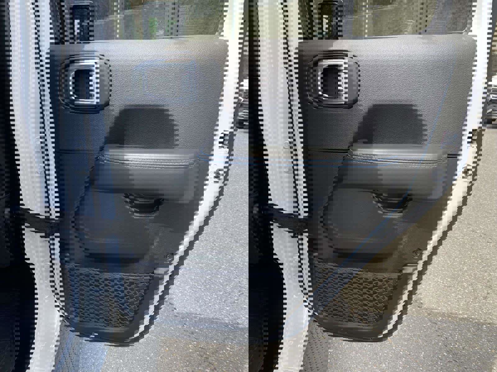 Used 2024 Jeep Wrangler High Altitude image 28