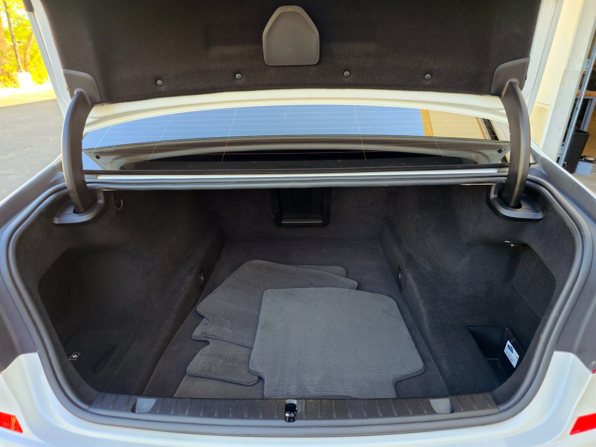 Used 2016 BMW 740i RWD image 38
