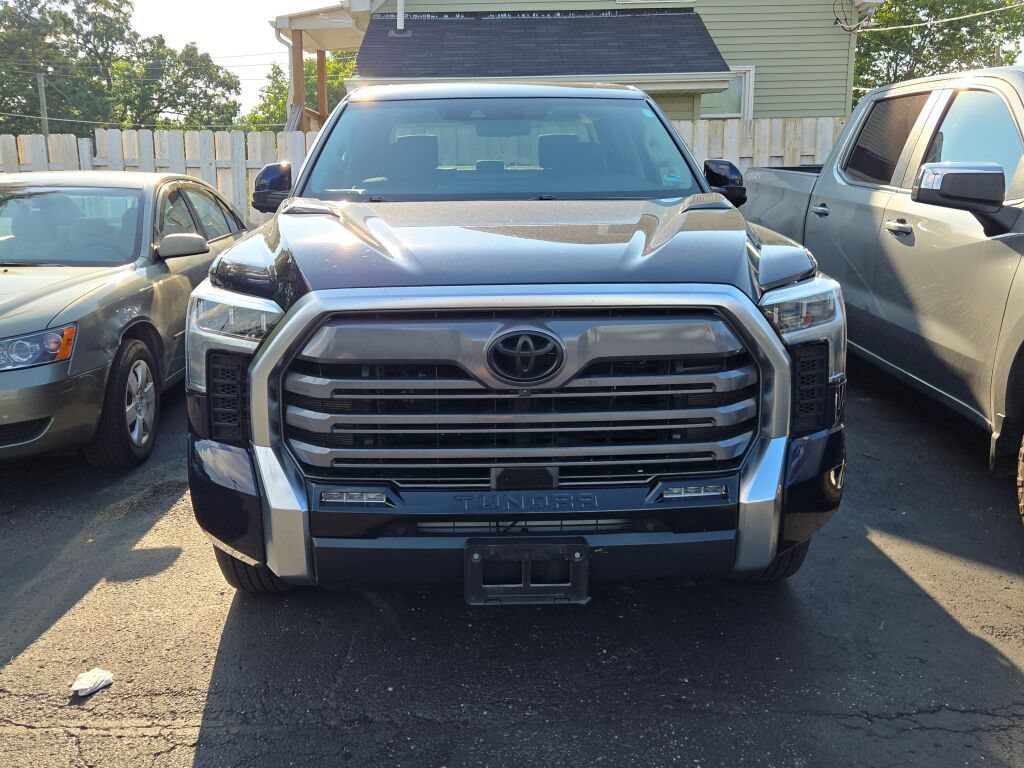 Used 2024 Toyota Tundra Limited AWD/4WD image 2