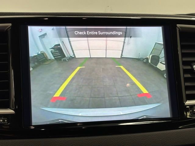 Used 2024 Chrysler Pacifica Touring-L image 26