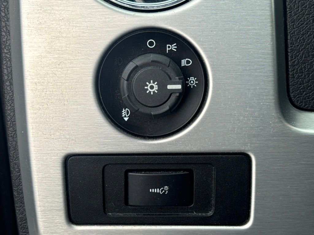 Used 2014 Ford F150 Platinum image 42