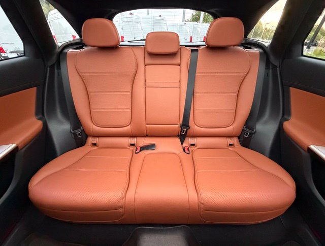 Used 2024 Mercedes-Benz GLC 300 4MATIC image 17