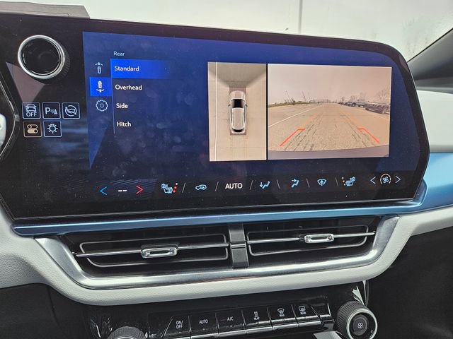 Used 2025 Chevrolet Equinox EV LT image 13