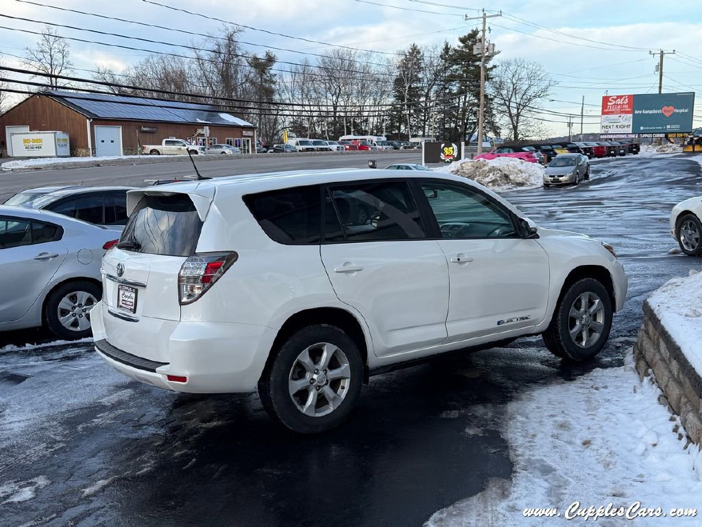 Used 2014 Toyota RAV4 EV image 9