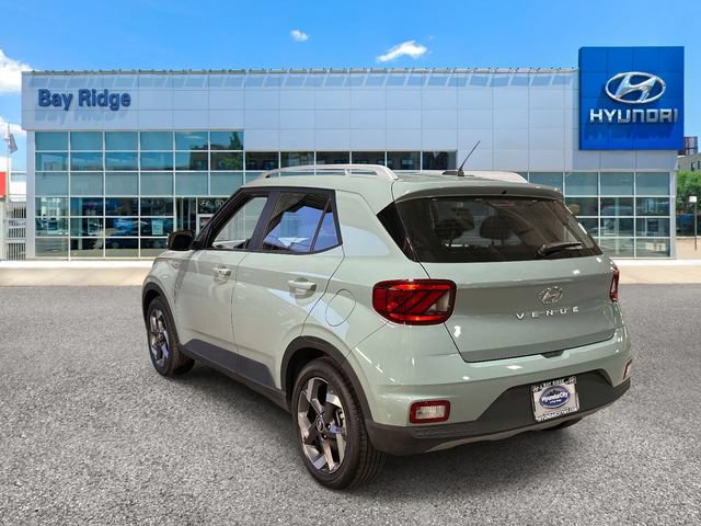 Used 2025 Hyundai Venue SEL FWD image 7