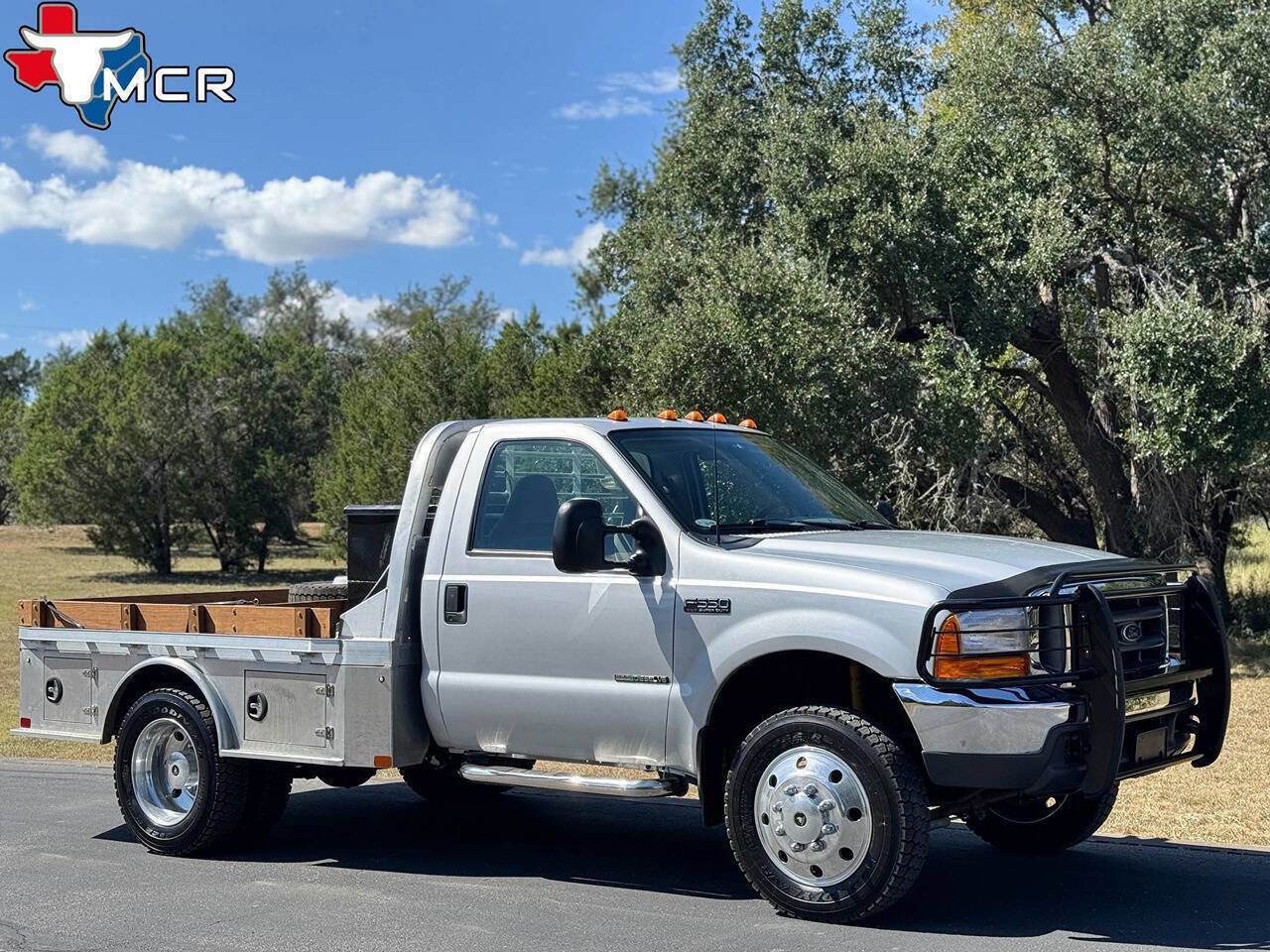 Used 2001 Ford F550 4x4 Regular Cab Super Duty image 3