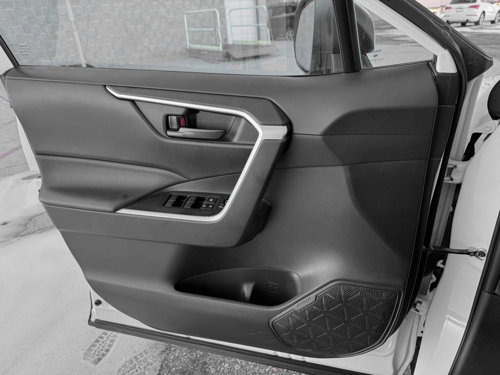 Used 2024 Toyota RAV4 LE image 12