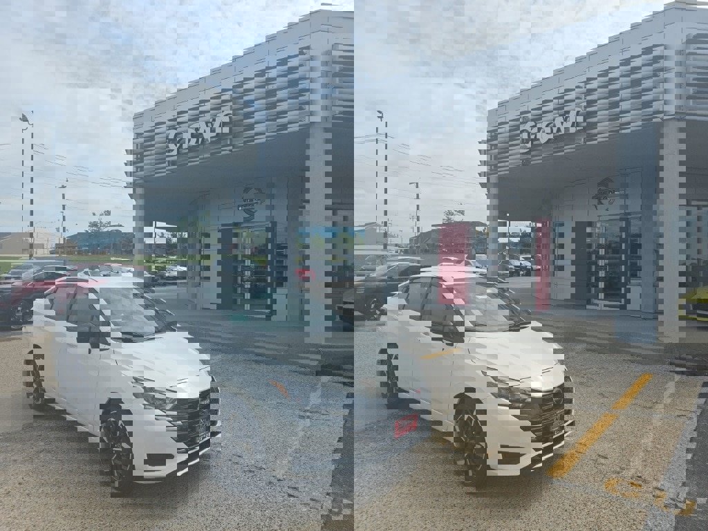 New 2025 Nissan Versa SR