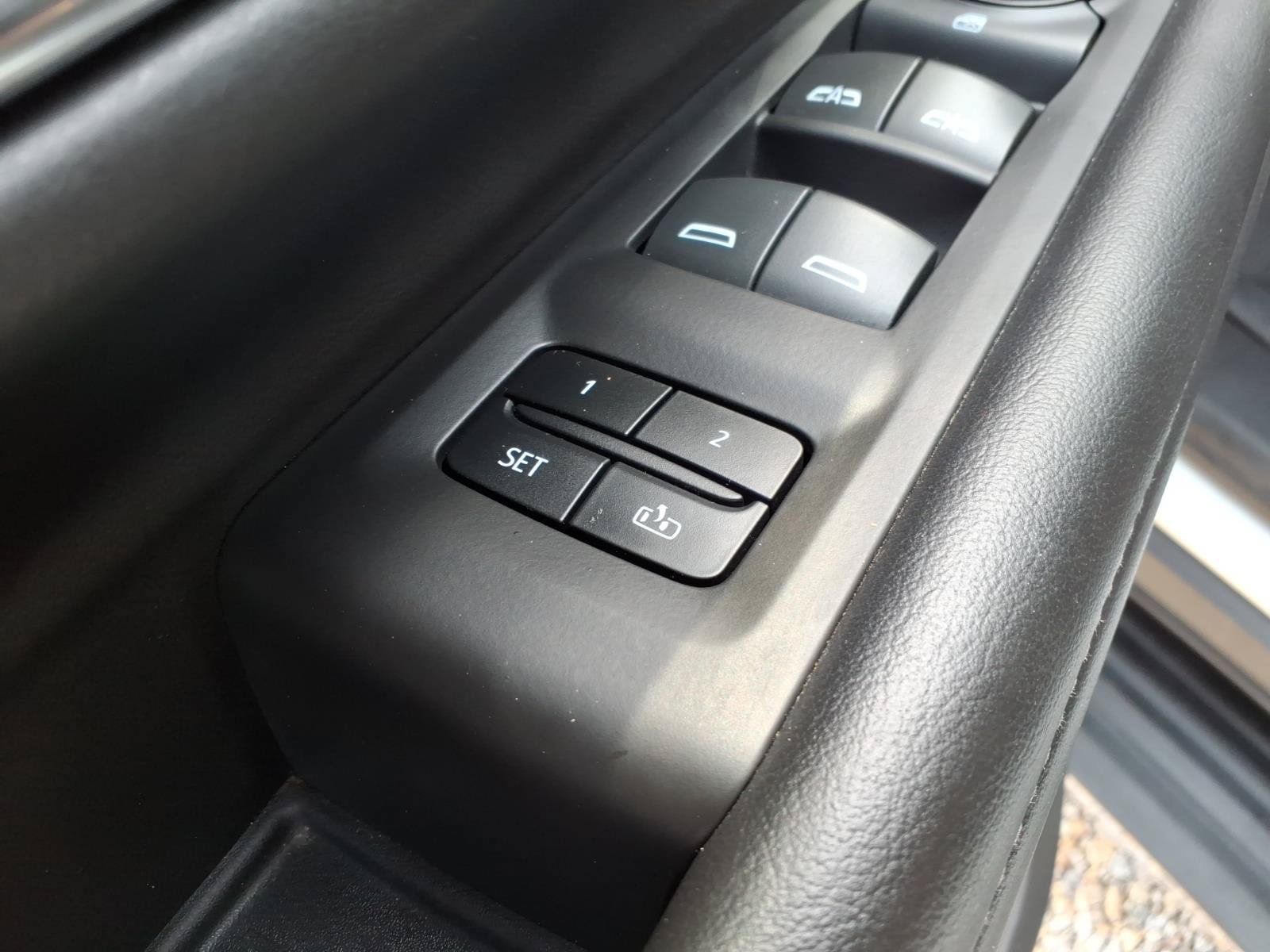 Used 2024 Chevrolet Tahoe LT RWD image 19