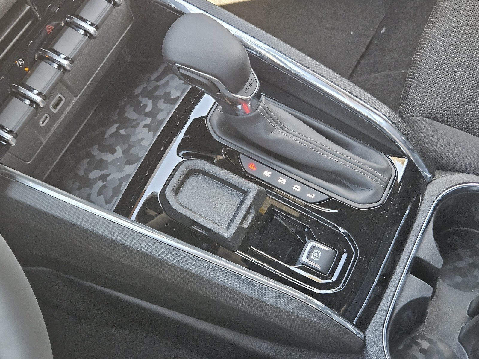 New 2026 GMC Canyon Elevation w/ Convenience Package RWD image 15