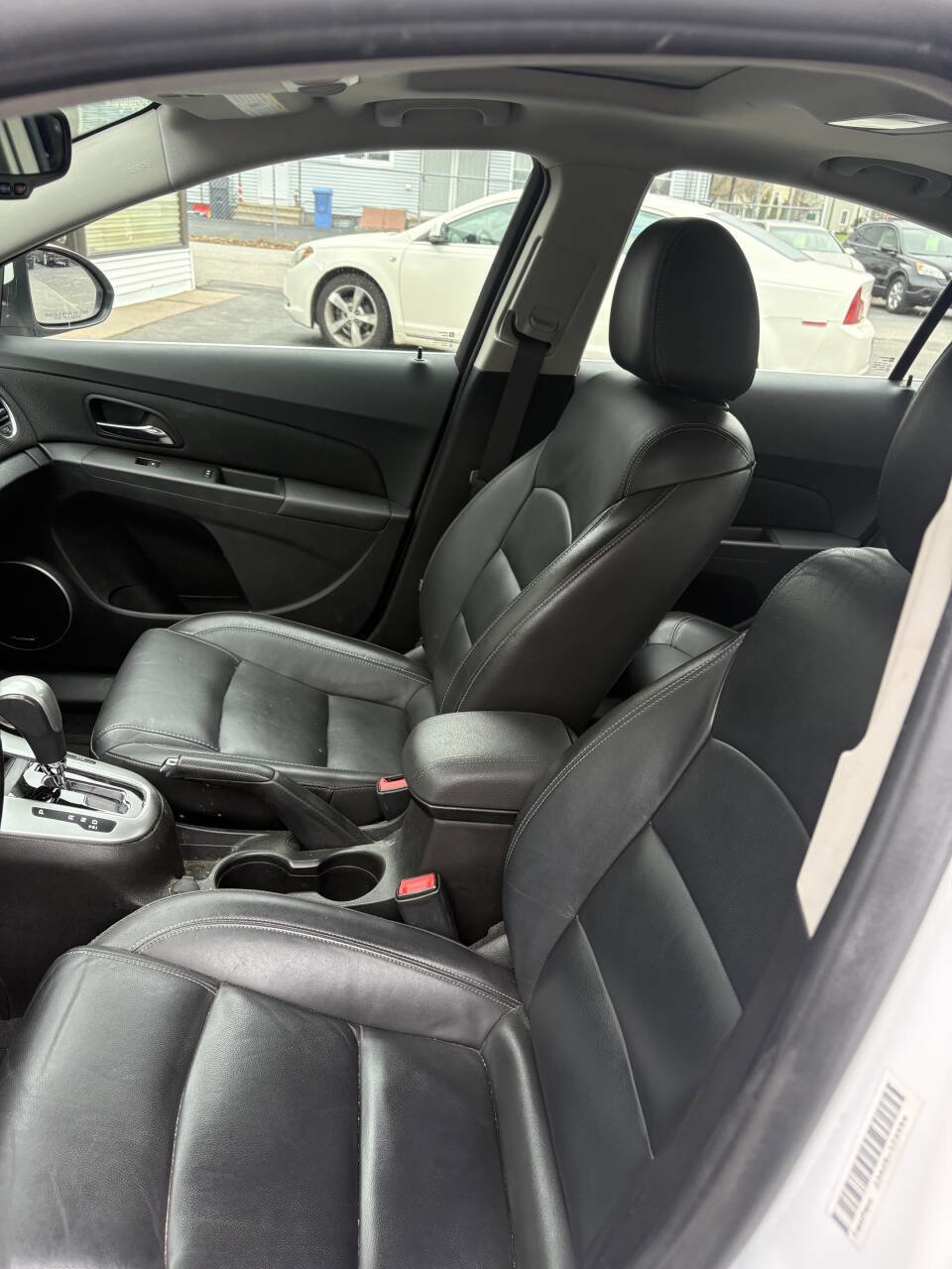 Used 2016 Chevrolet Cruze LT w/ Sun, Sound and Sport Package image 13