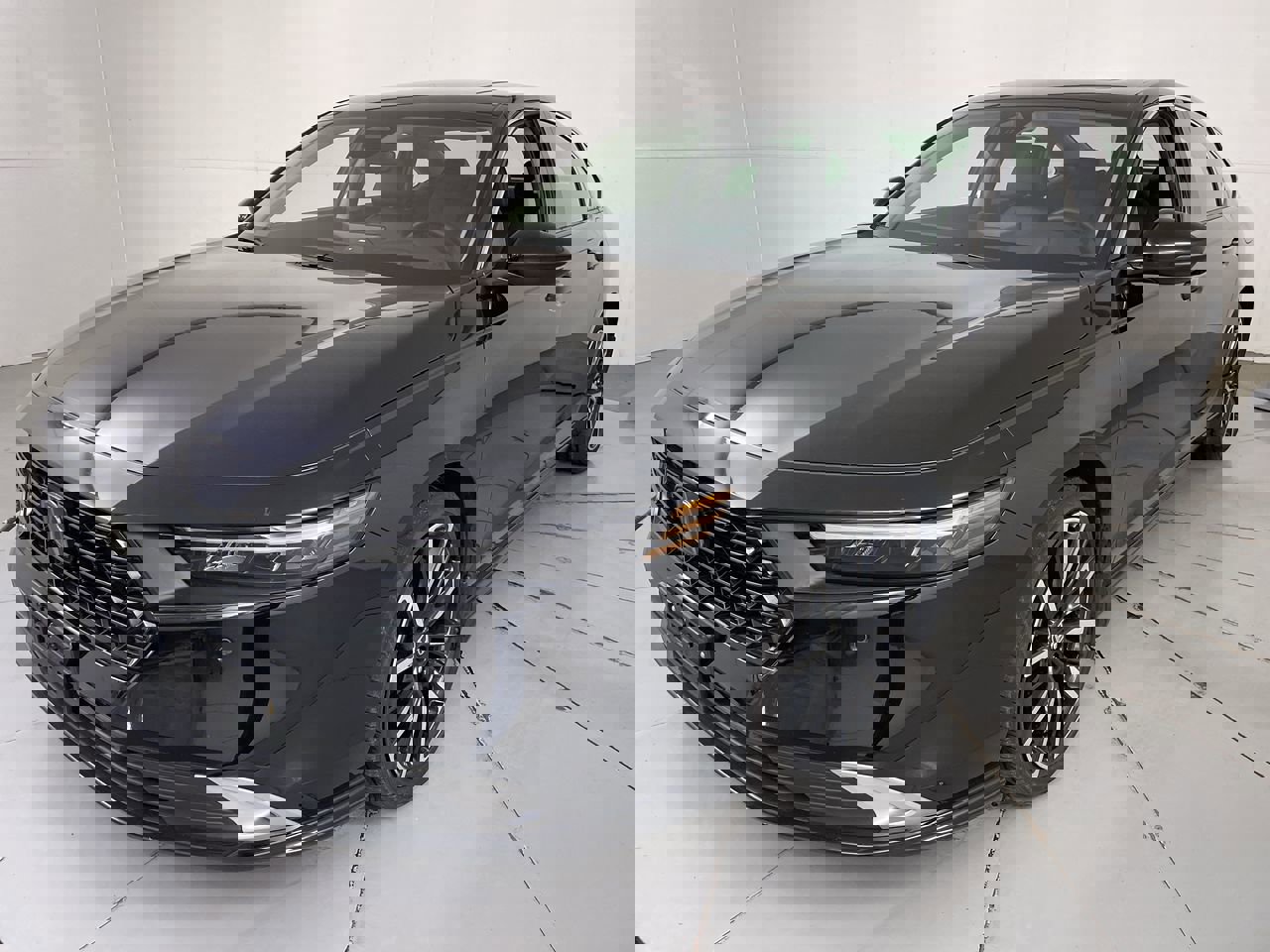 Used 2025 Honda Accord Touring image 4