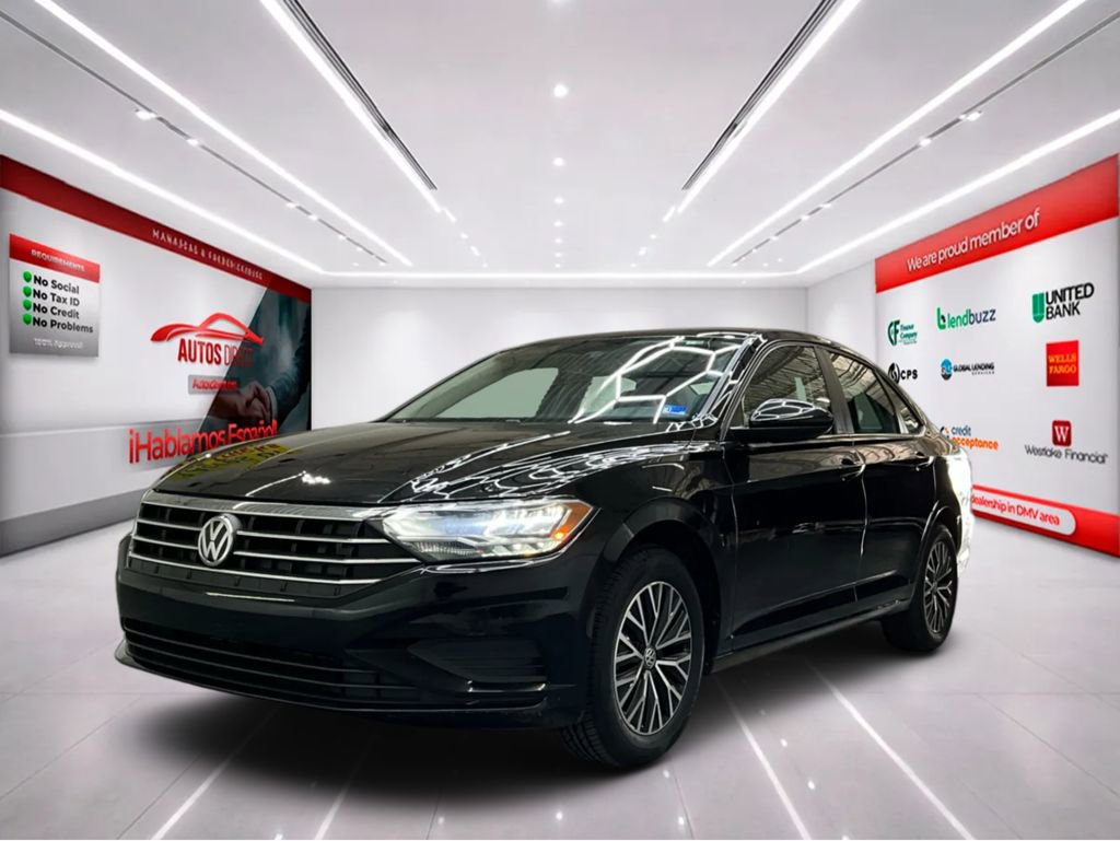 Used 2021 Volkswagen Jetta SE w/ SE Cold Weather Package image 4