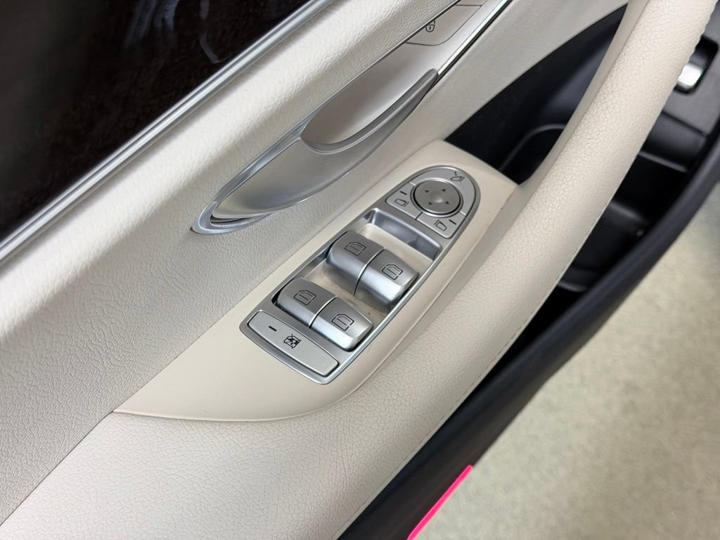 Used 2019 Mercedes-Benz E 300 image 13