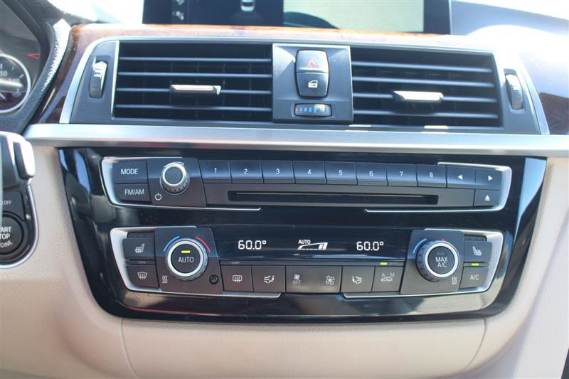 Used 2016 BMW 320i Sedan image 17