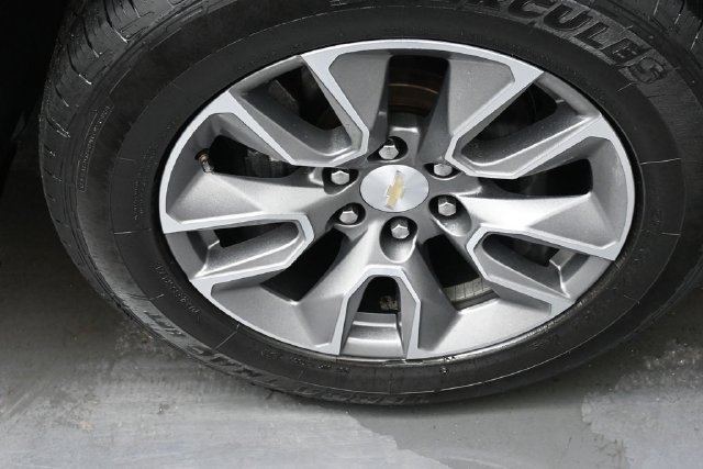 Used 2021 Chevrolet Silverado 1500 LT AWD/4WD image 34