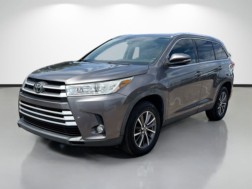 Used 2019 Toyota Highlander XLE image 7