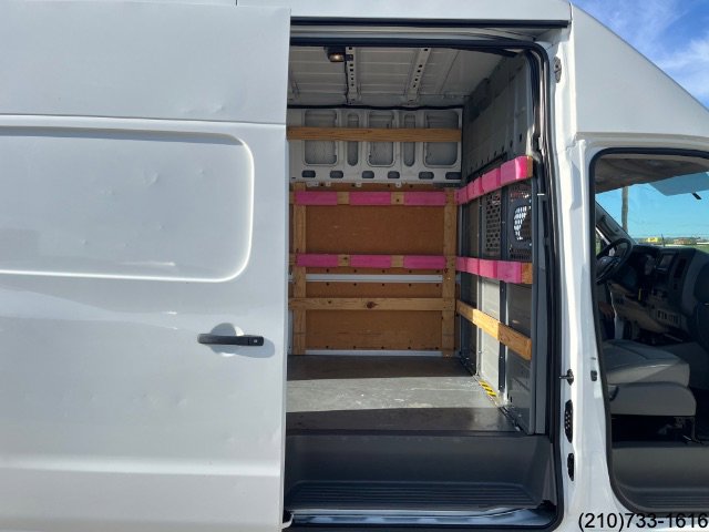 Used 2020 Nissan NV 2500 SV image 24