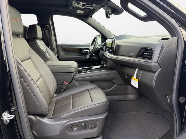 New 2026 Chevrolet Suburban High Country AWD/4WD image 15