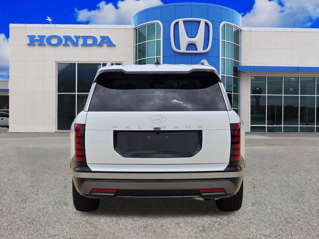 Used 2026 Hyundai Palisade Limited FWD image 4