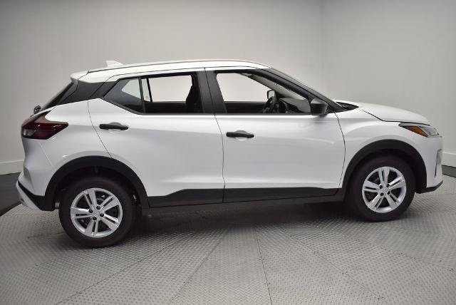 Certified 2025 Nissan Kicks Play S FWD image 4