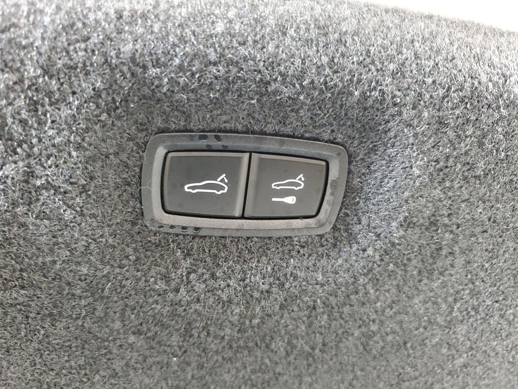 Used 2024 Audi e-tron GT Premium Plus image 9