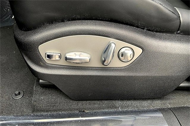 New 2025 Porsche Macan image 31