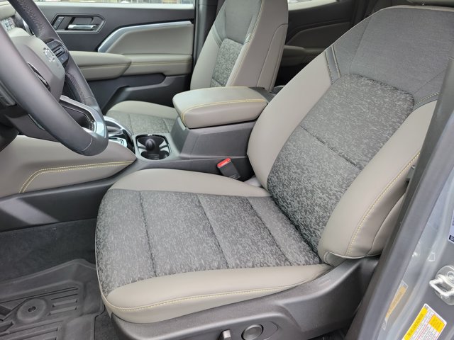 Used 2024 Chevrolet Colorado ZR2 w/ Safety Package AWD/4WD image 13