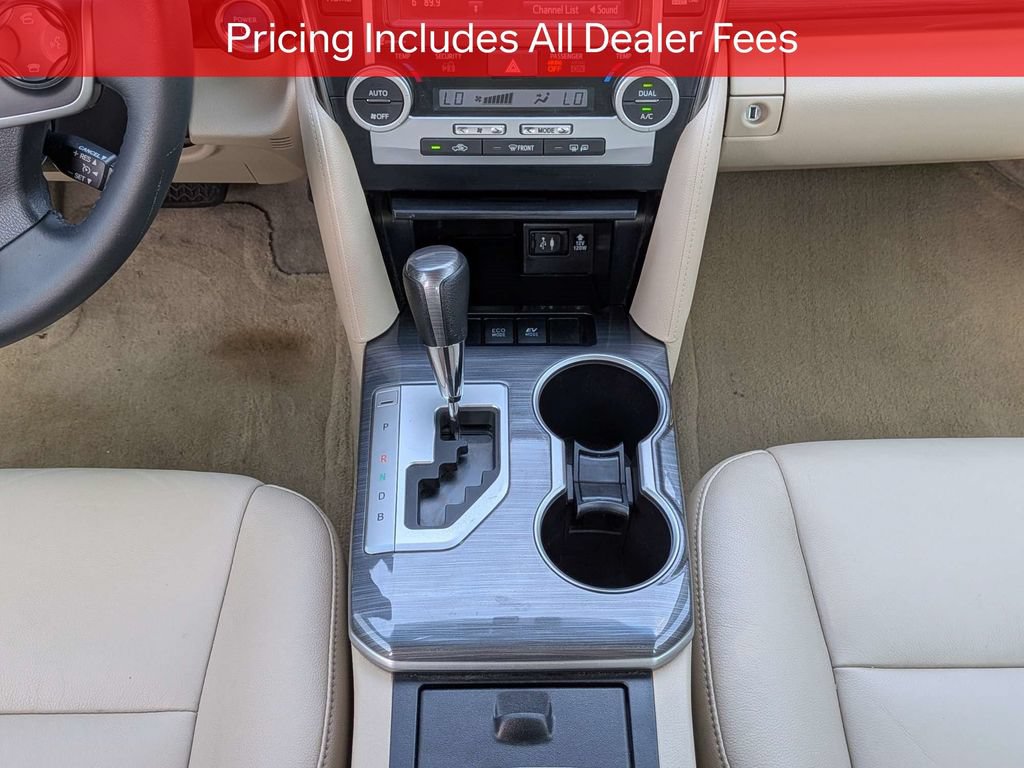 Used 2014 Toyota Camry XLE w/ Moonroof Package FWD image 19