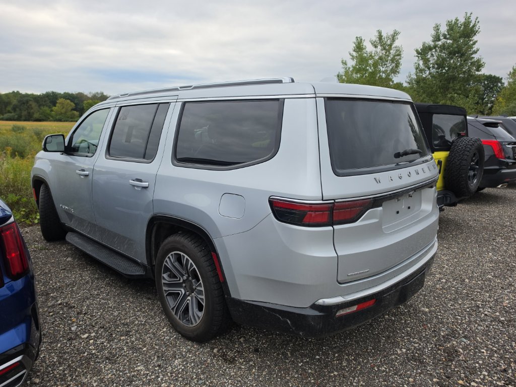 Used 2022 Jeep Wagoneer Series III w/ Rear Seat Entertainment Group AWD/4WD image 9