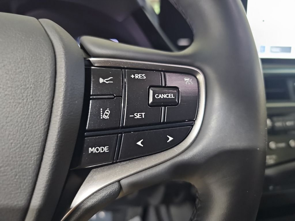 Certified 2025 Lexus ES 300h w/ Premium Package FWD image 17