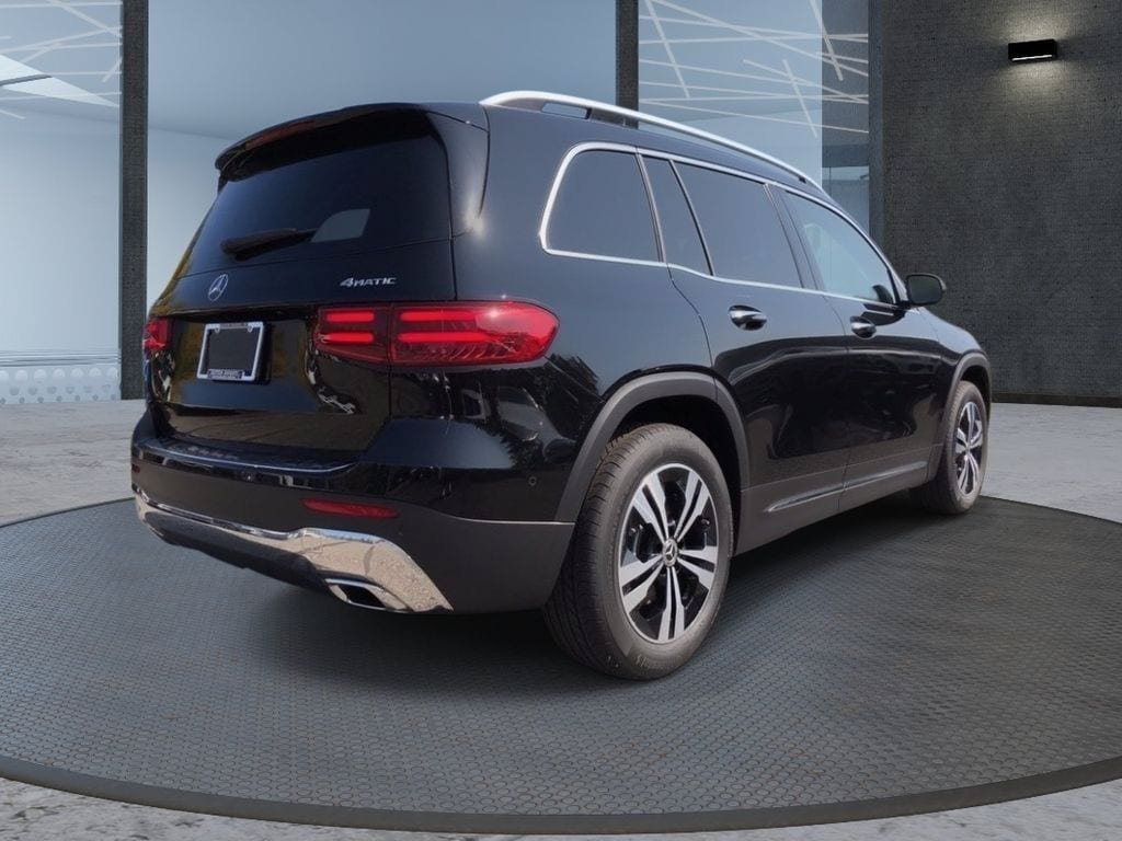 New 2026 Mercedes-Benz GLB 250 4MATIC image 4