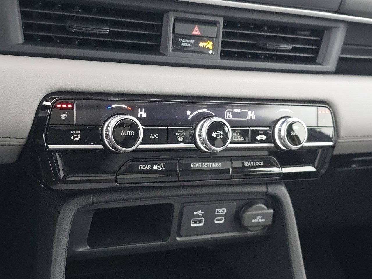 New 2025 Honda Pilot Touring image 32