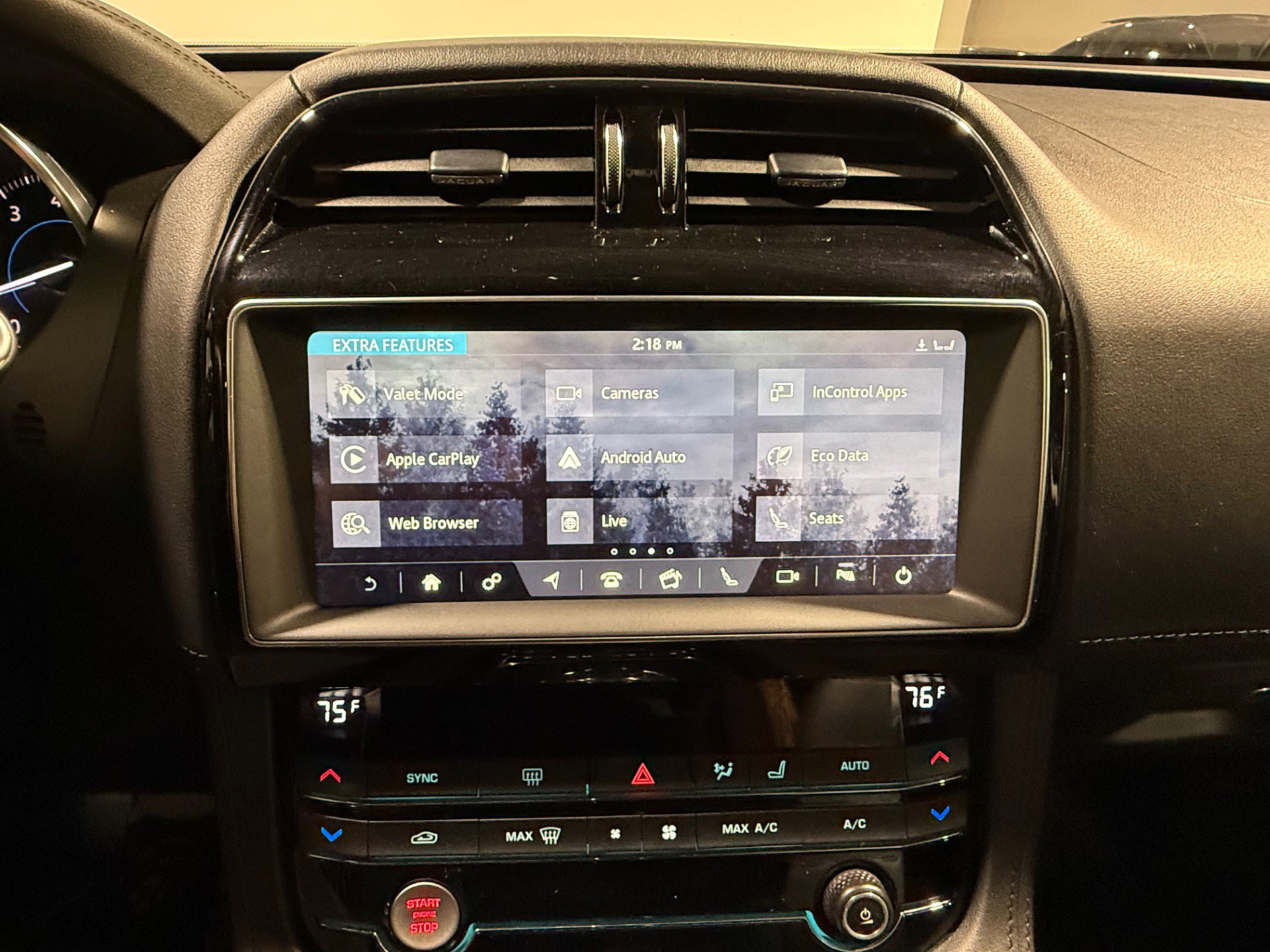 Used 2019 Jaguar F-PACE Prestige image 30