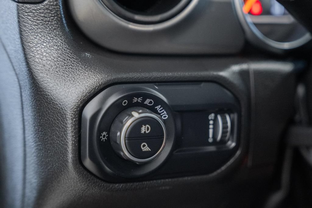 Used 2023 Jeep Gladiator Sport AWD/4WD image 37