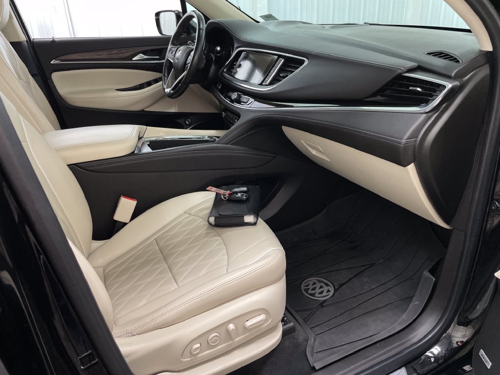 Certified 2022 Buick Enclave Avenir w/ Avenir Technology Package AWD/4WD image 43